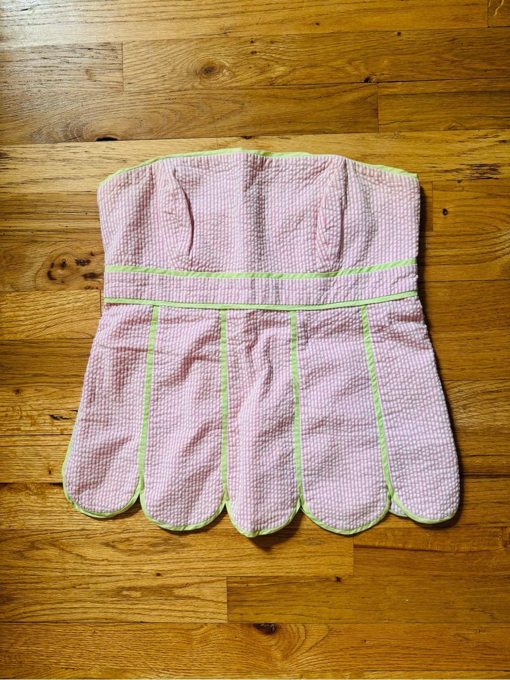 Lilly Pulitzer Seersucker Petal Top Size 6